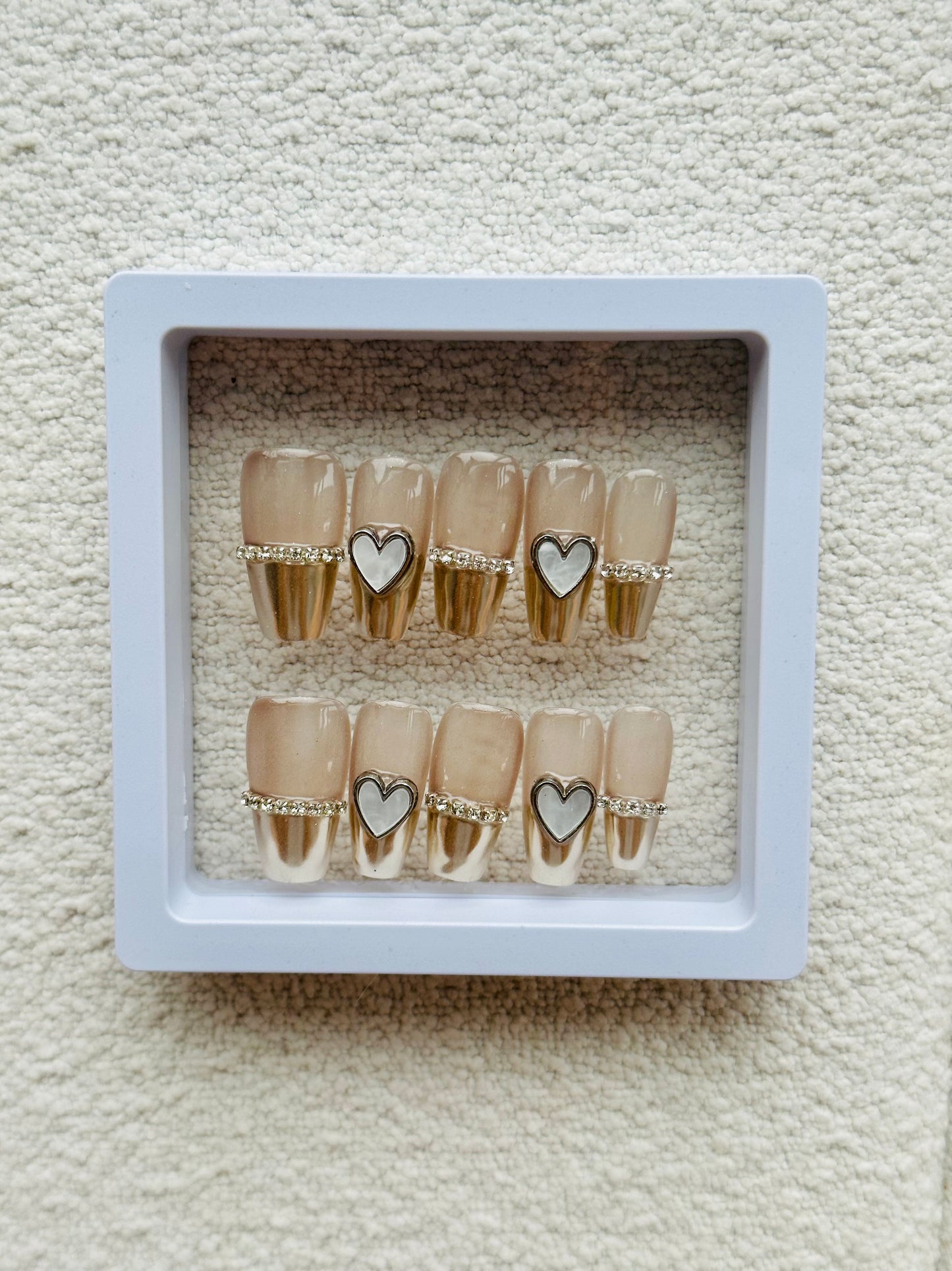 Handmade French Shell Heart Press-On Nails | Luxurious Gold French Tips