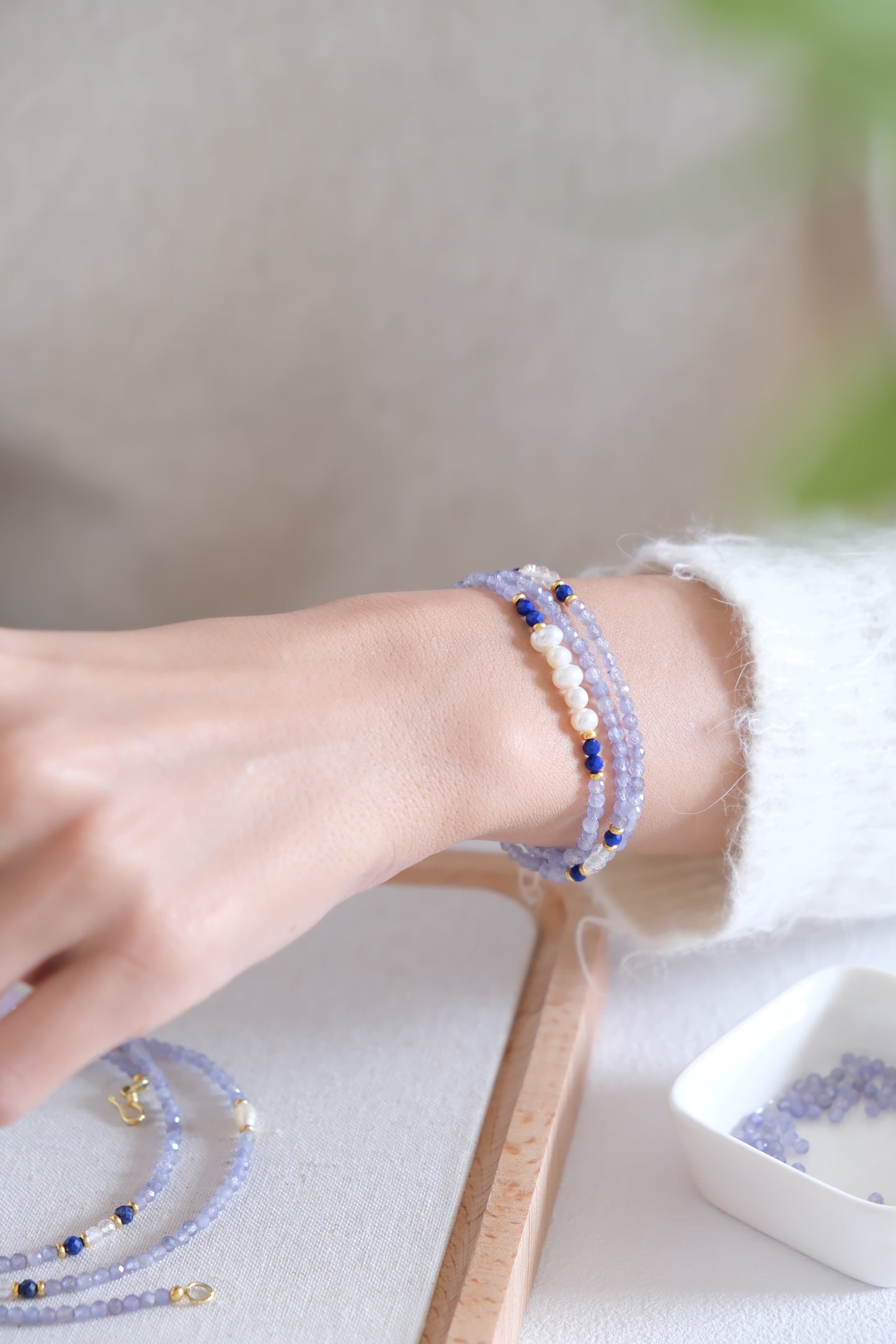 Tanzanite &Blue Crystal Pearl Bracelet – Oceanic Harmony