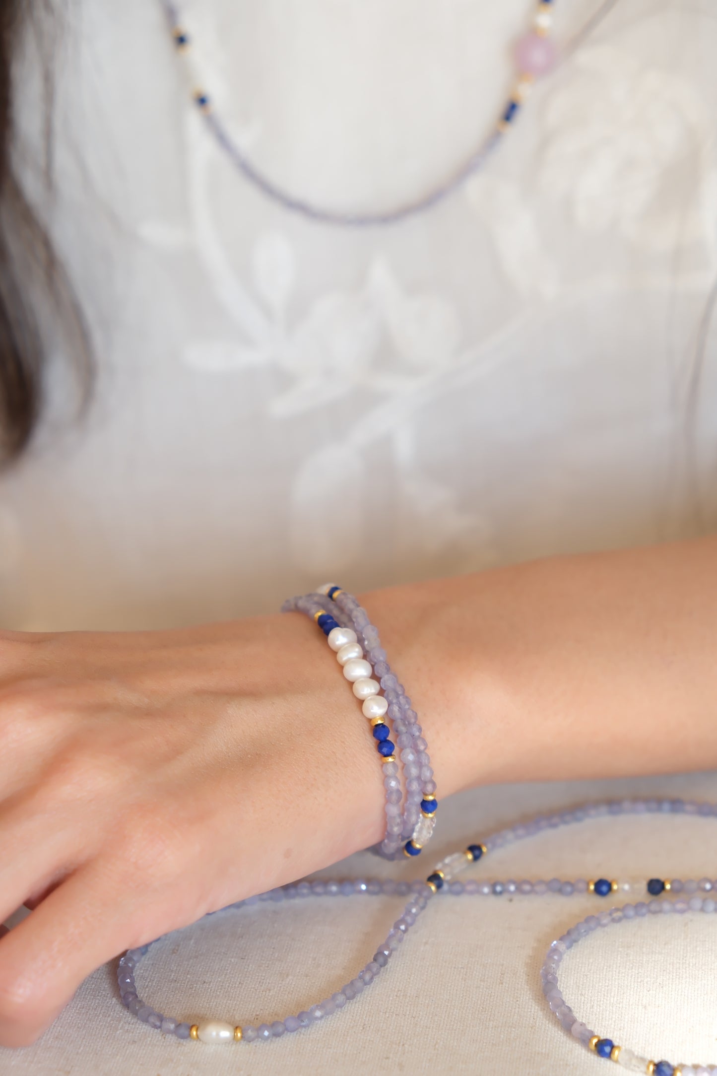 Tanzanite &Blue Crystal Pearl Bracelet – Oceanic Harmony