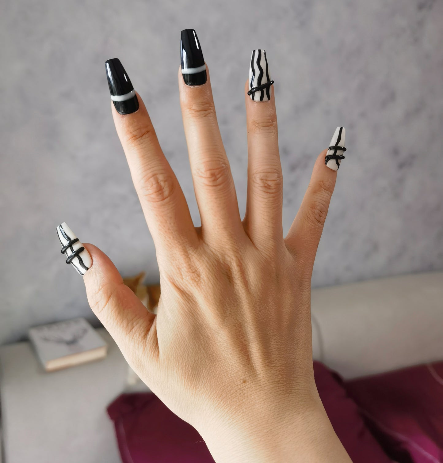 Dark 3D Mid-Stiletto Nails Handmade Press-On Set | Classic Black and White | Minimalist 3D Lines for Timeless Elegance