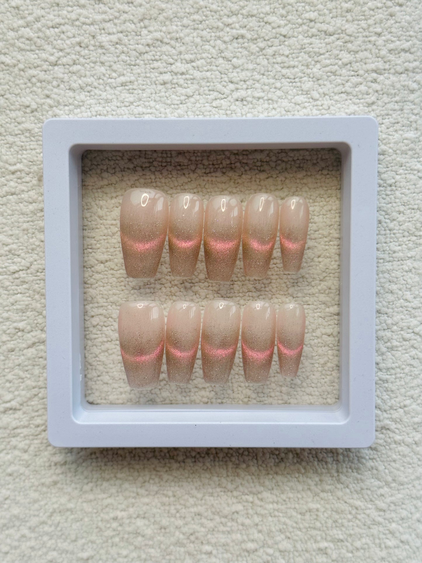 Pink Cat's Eye Central Mid-Trapezoid Press-On Nails | Mysterious and Sophisticated